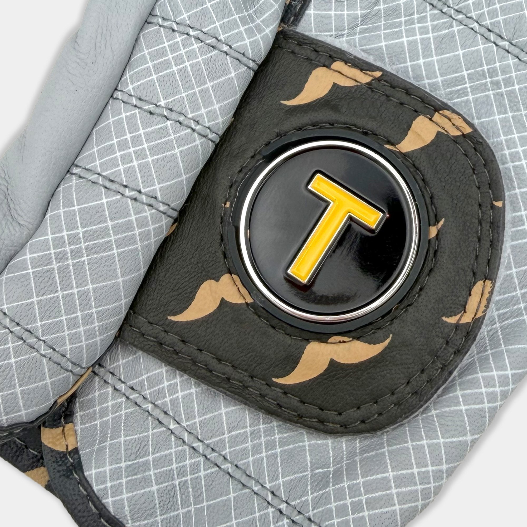 Wooly-Burg | Men's Mustache Patterned Golf Glove
